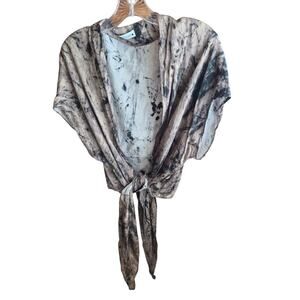 Zara V-Neck Short Sleeve Self-tie Multiposition Wrap